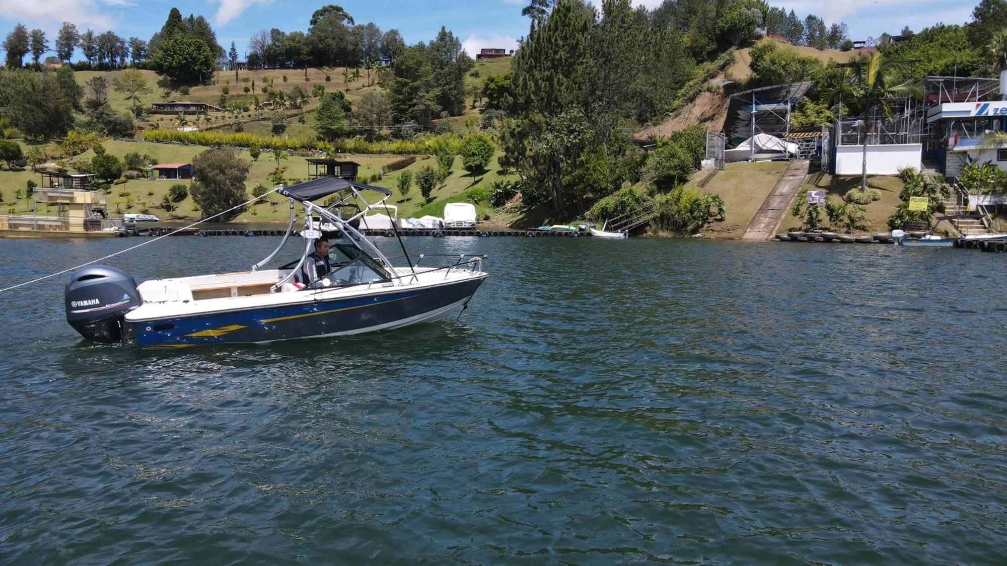 Hotel Campestre Alto Lindo En Guatapé Kültér fotó