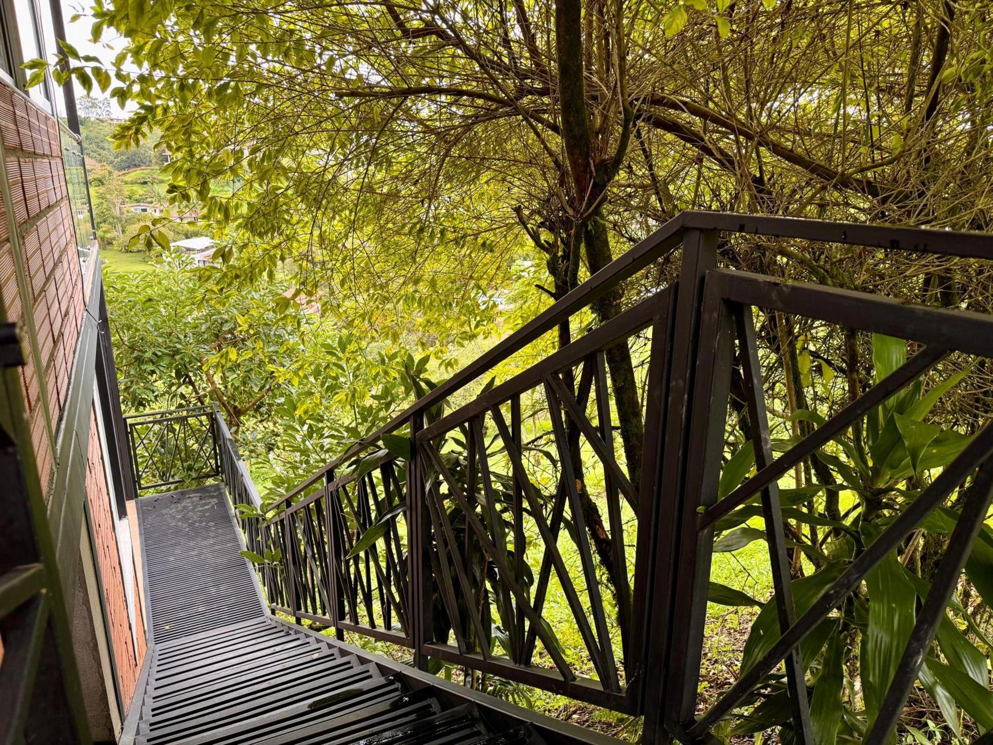 Hotel Campestre Alto Lindo En Guatapé Kültér fotó
