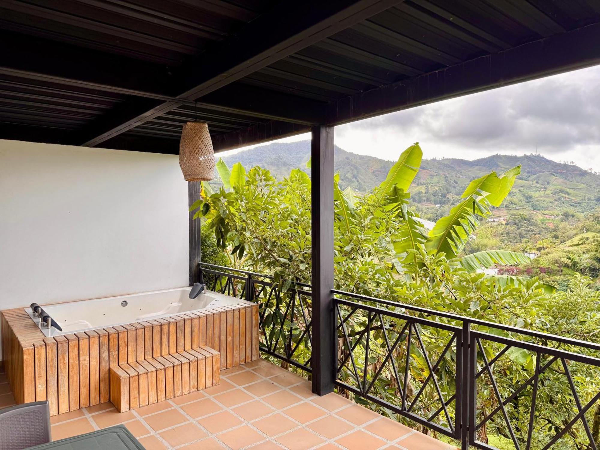 Hotel Campestre Alto Lindo En Guatapé Kültér fotó
