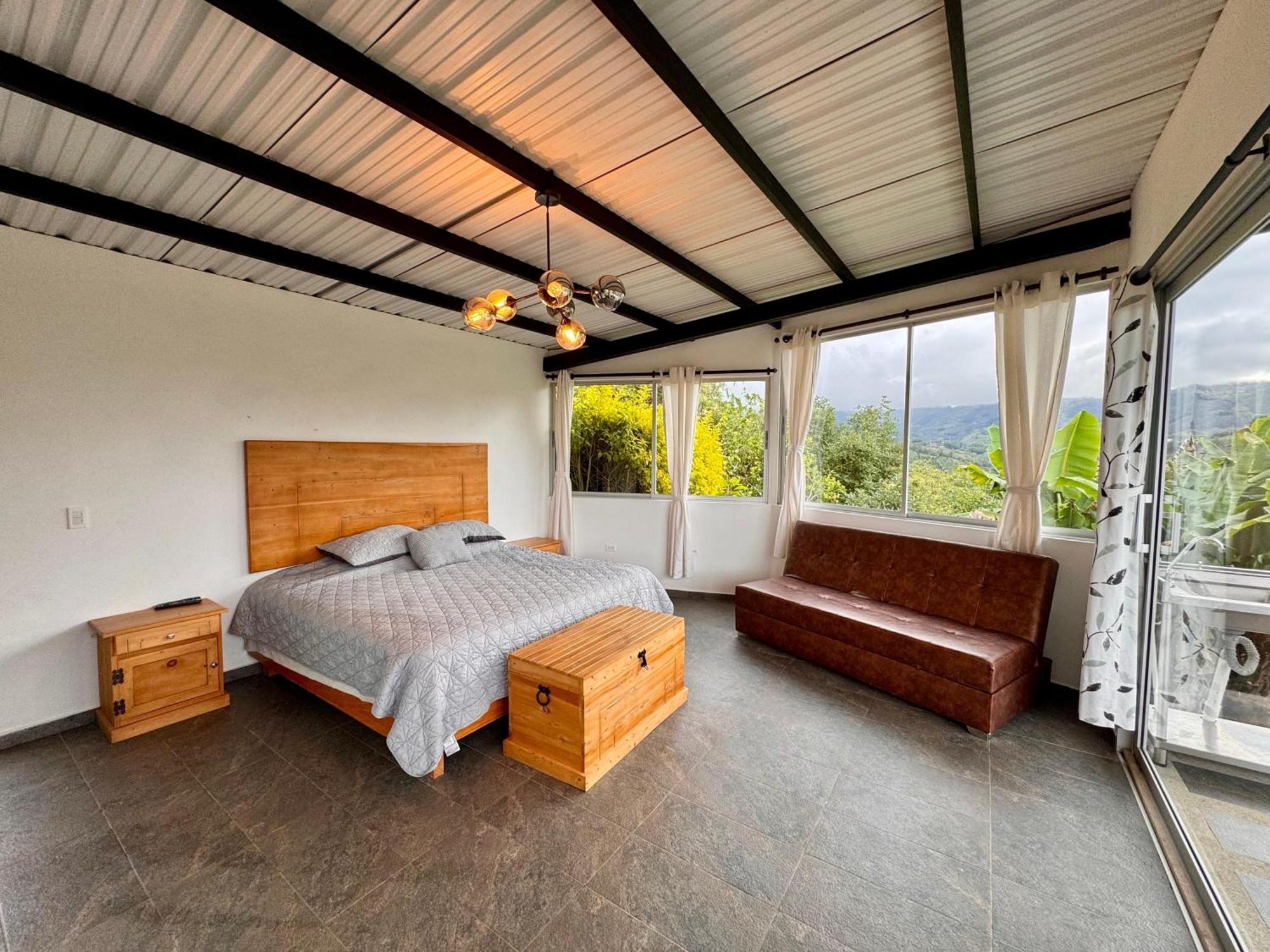 Hotel Campestre Alto Lindo En Guatapé Kültér fotó