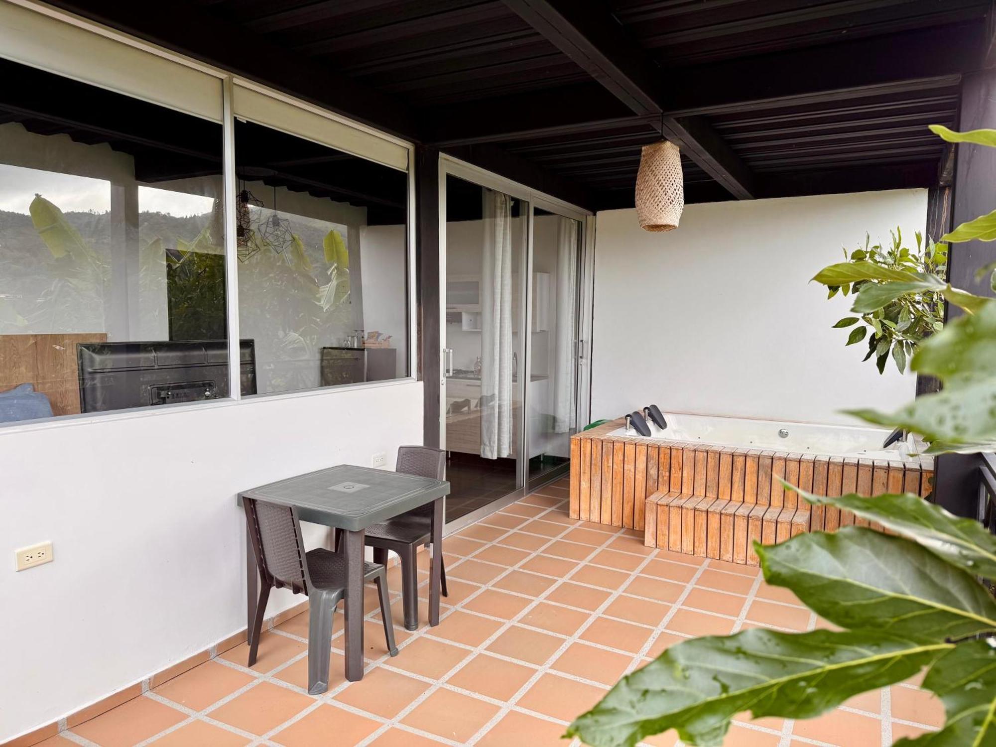 Hotel Campestre Alto Lindo En Guatapé Kültér fotó