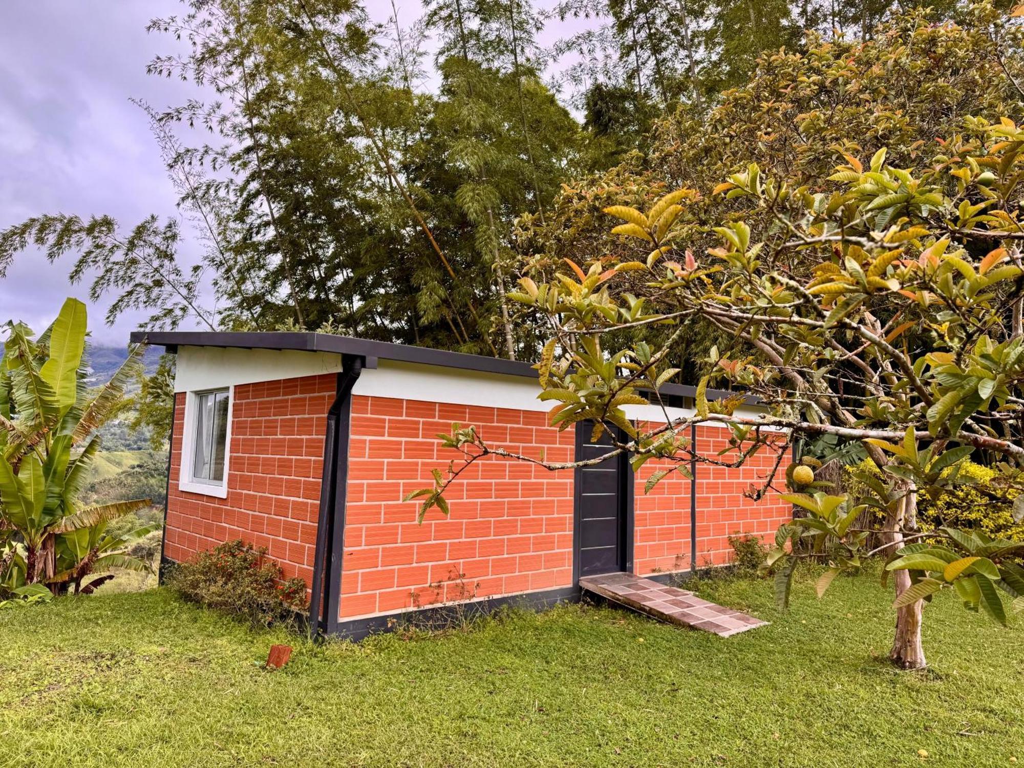 Hotel Campestre Alto Lindo En Guatapé Kültér fotó
