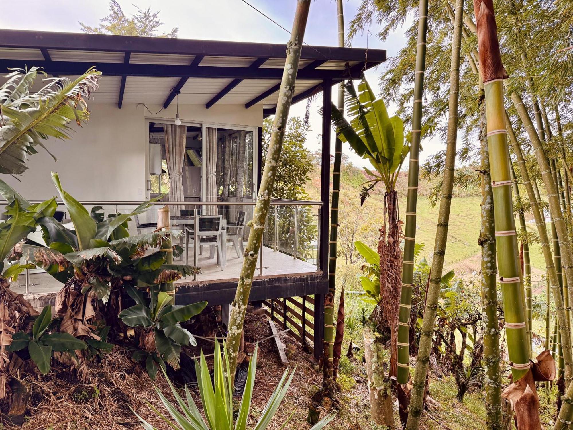 Hotel Campestre Alto Lindo En Guatapé Kültér fotó