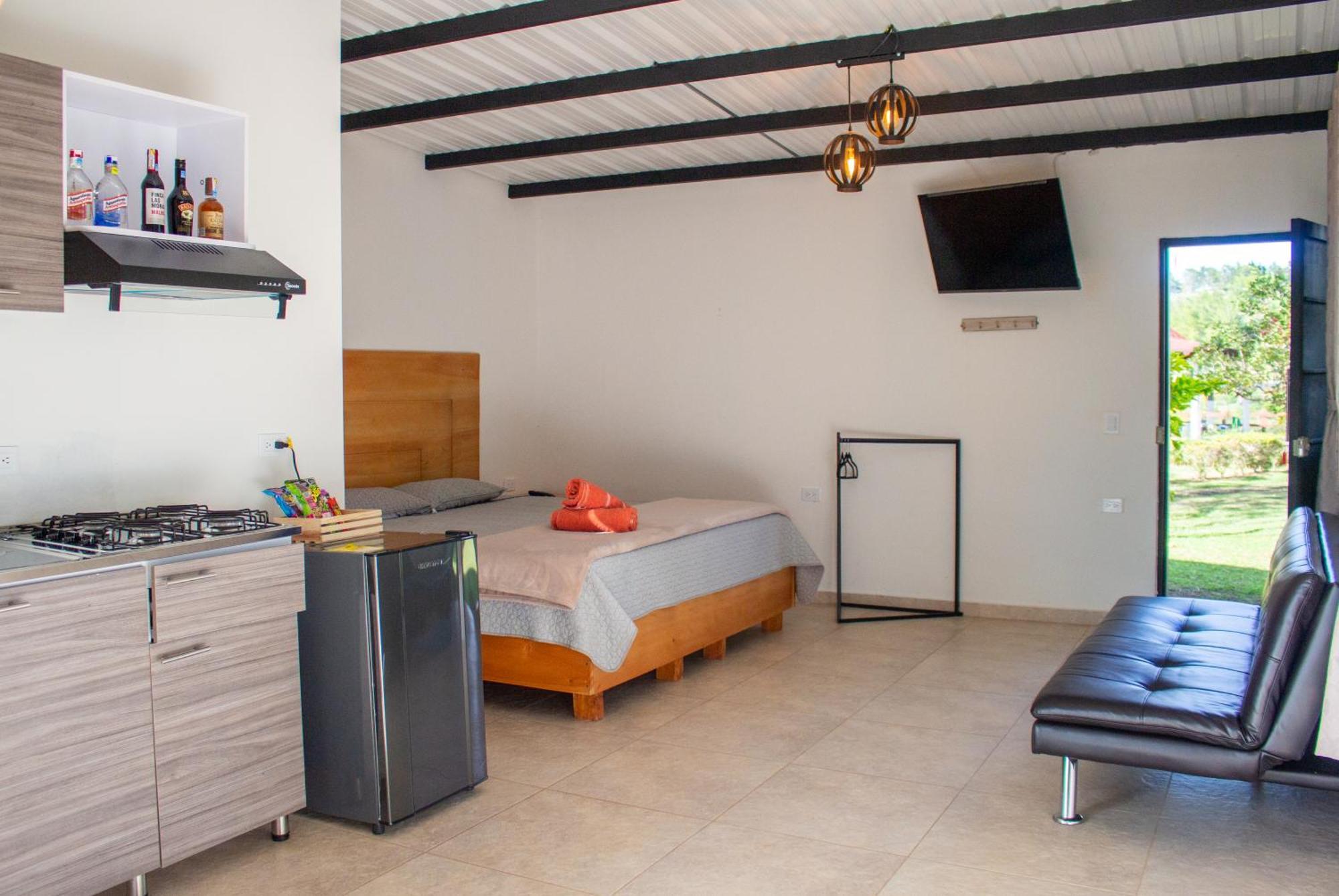 Hotel Campestre Alto Lindo En Guatapé Kültér fotó